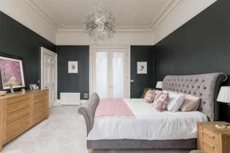 6 bed, 4 bath Detached in Edinburgh - Photo 18