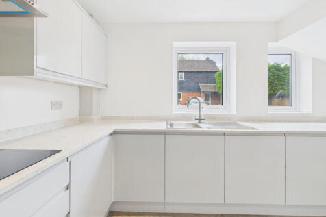 CAM04968G0-PR0060-STILL003