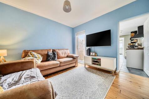 sitting room h.jpg