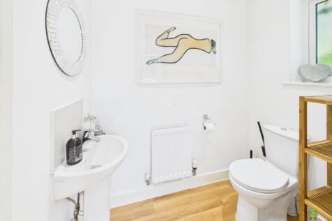 Ground Floor WC James Hillier EweMove Bexley and D