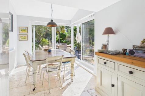 CAM02545G0-PR0475-STILL003