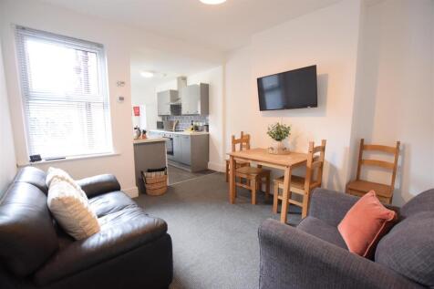 3 Bedroom Terraced in LN1 1QH