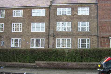 2 bedroom (max 4 occupants) ground floor flat in Linnet Lane, L17 3BQ.
No deposit or credit checks. 24hrs repairs and maintenance service.