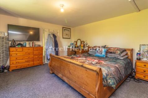 Main Bedroom image 2