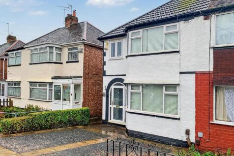 Jayman offer for let this exceptionally well presented 3 bedroom family home. Having been extended downstairs the accommodation includes; lounge, family room, dining room, kitchen, utility, wc, three