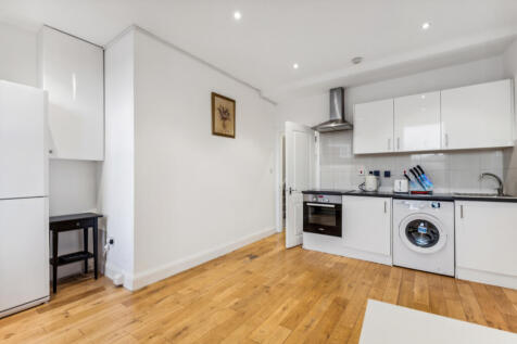 Kitchen / Reception