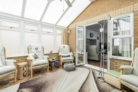 Long Acre, Brafield-on-the-Green