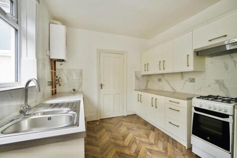 1 bed, 1 bath Flat in London - Photo 10