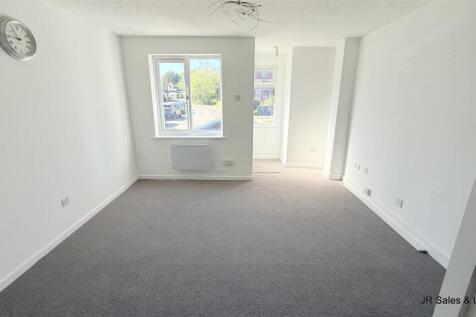 Living Room/Kitchen