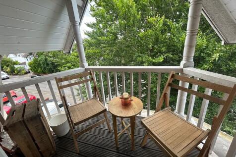 balcony 2