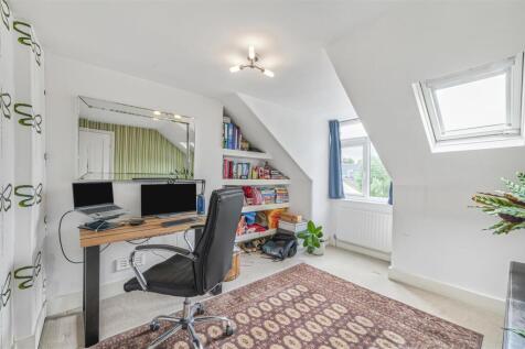 James_Anderson_-_Chelverton_Road__London_SW15_1RW_