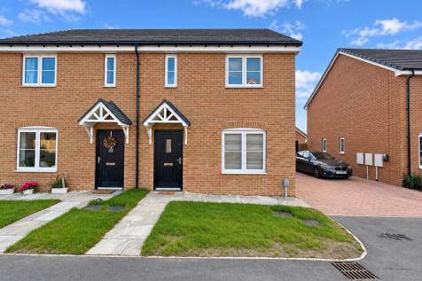 3 Bedroom Semi-Detached in DN33 3EW