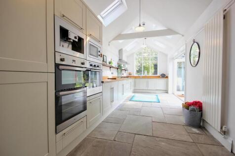 COMBINED DAY ROOM &amp; DINING KITCHEN