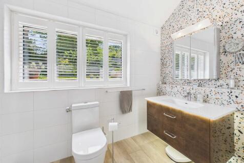 en suite shower room