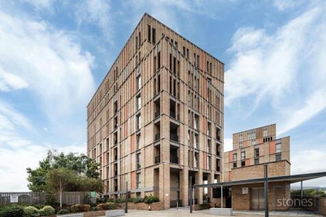 3 Bedroom Flat in NW10 1DS
