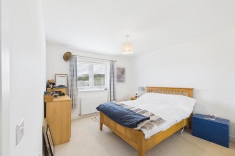 CAM03185G0-PR0104-STILL003