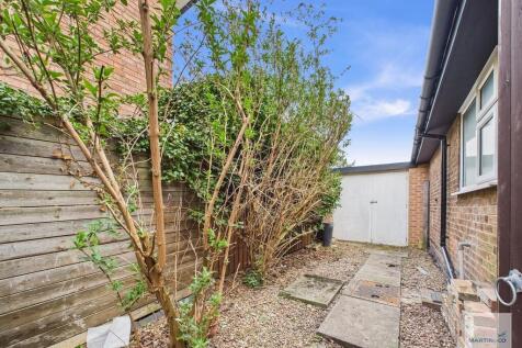 CAM03394G0-PR0258...