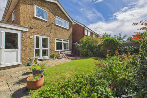 CAM03852G0-PR0407-STILL013