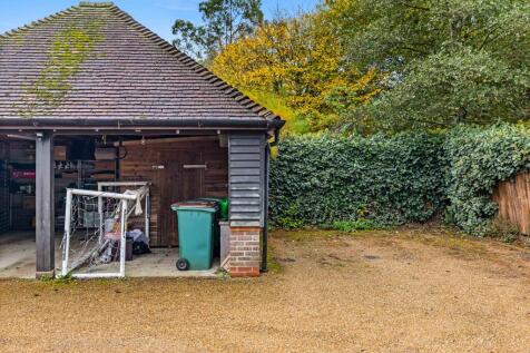 Car Port &amp; Parking