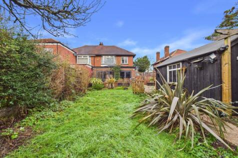 CAM01605G0-PR1204-STILL020