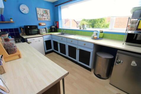 Kitchen.JPG