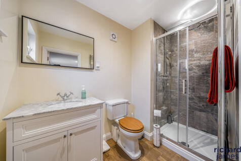 7e025ba402a942e2b04c8ead823c272d