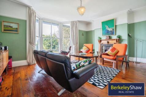 Front Lounge