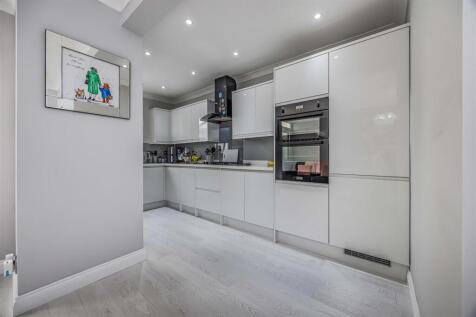 61 Magdalen Road, Hilsea-Small-PorticoMarketing-So