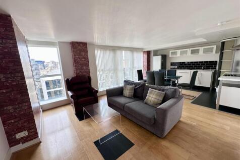 Available 21st August - A superb 9th floor two bedroom apartment at the Queens College Chambers development. Situated just opposite the town hall, this spacious apartment has great views over the city