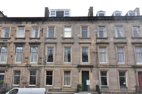 3 Bedroom Flat in EH12 5EG