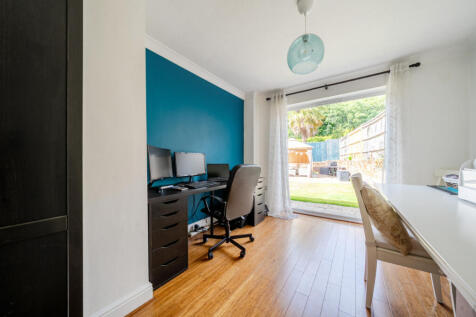 1328196-23-6877c4...