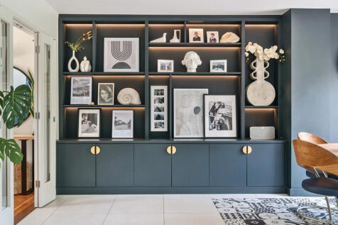 1310935-17-685c44...