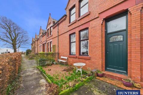Front Garden/Shared Pathway