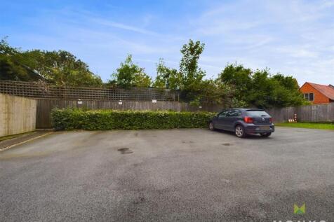 CAM01348G0-PR0475-STILL015.jpg