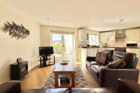 Living Area.jpeg