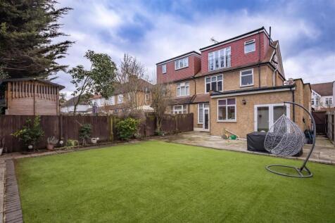 35 Hatley Ave (24).jpg