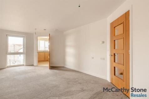 8681842-interior16.jpg
