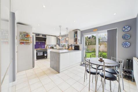 Kitchen / Breakfast Room