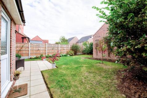 25 Maygreen Avenue (26).jpg