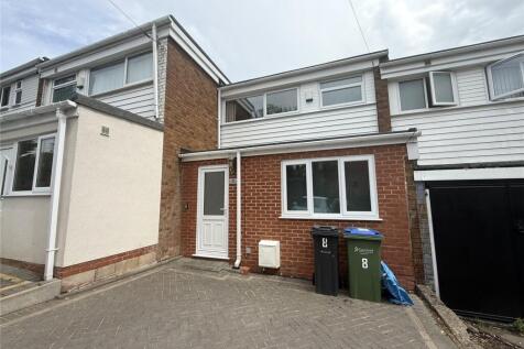 Newly renovated 4-bedroom terraced house in a prime location. This unfurnished property boasts a spacious garden, annexe, and off-street parking. Perfect for families looking for a modern and convenie