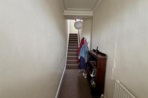 ENTRANCE HALL.jpeg