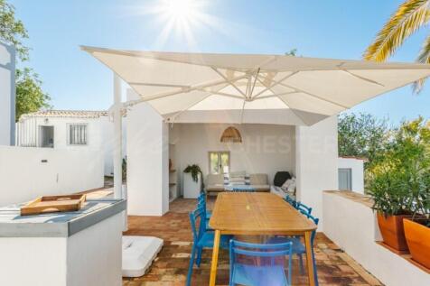 Almancil Fully Renovated 5 Bed Villa For Sale (30)