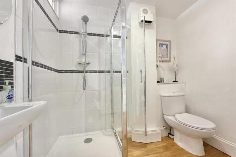 Downstairs Shower Room.jpeg