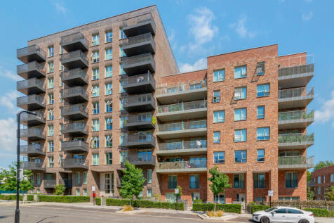 Stylish Two-Bed, Two-Bath Apartment | Move In by 31 August & Claim Your Welcome Gift