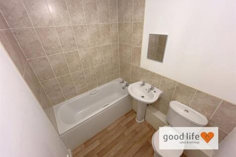 bathroom 1 2.jpg