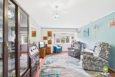 CAM03778G0-PR0386-STILL003