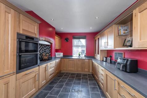 193 Tonbridge Rd, ME18 5NY 003.jpg