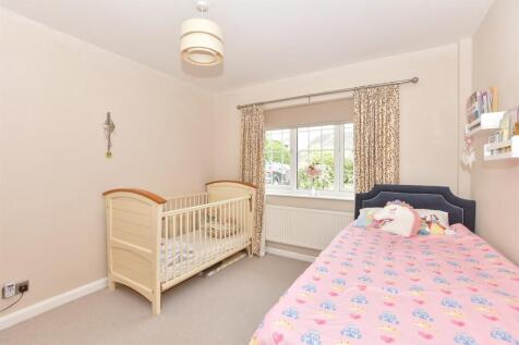 Bedroom 3/ Dining Room