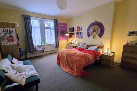 7 Bedroom Terraced in CF24 4TL