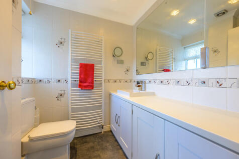 En-Suite to Bedro...